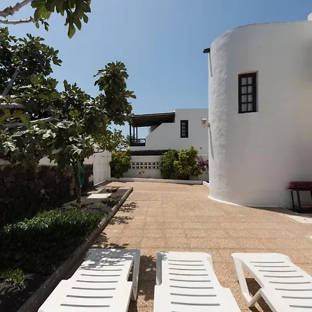 Villa 2br House - Solarium & Shower Terrace - 13 Puerto del Carmen