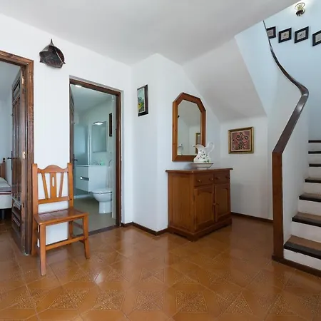 2br House - Solarium & Shower Terrace - 13 Puerto del Carmen (Lanzarote)