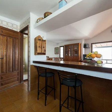 2br House - Solarium & Shower Terrace - 13 Puerto del Carmen (Lanzarote)