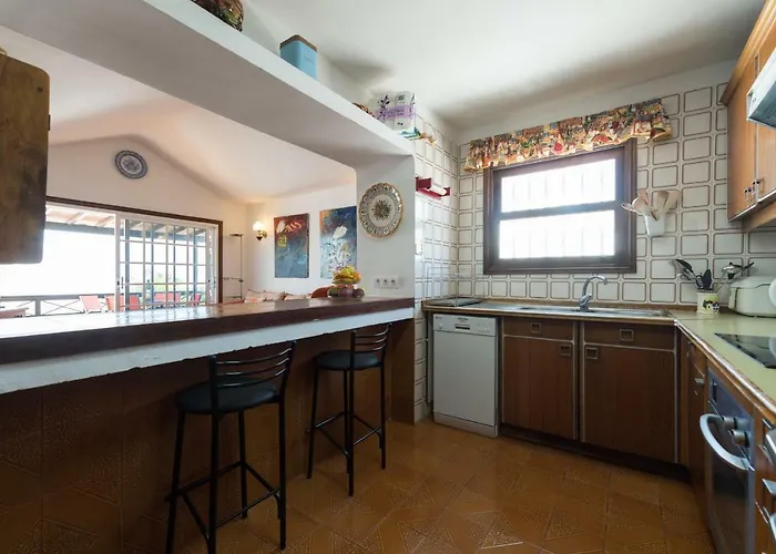 2br House - Solarium & Shower Terrace - 13 Puerto del Carmen (Lanzarote)